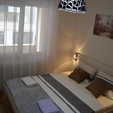 Prishtina Apartments Pristina Esterno foto