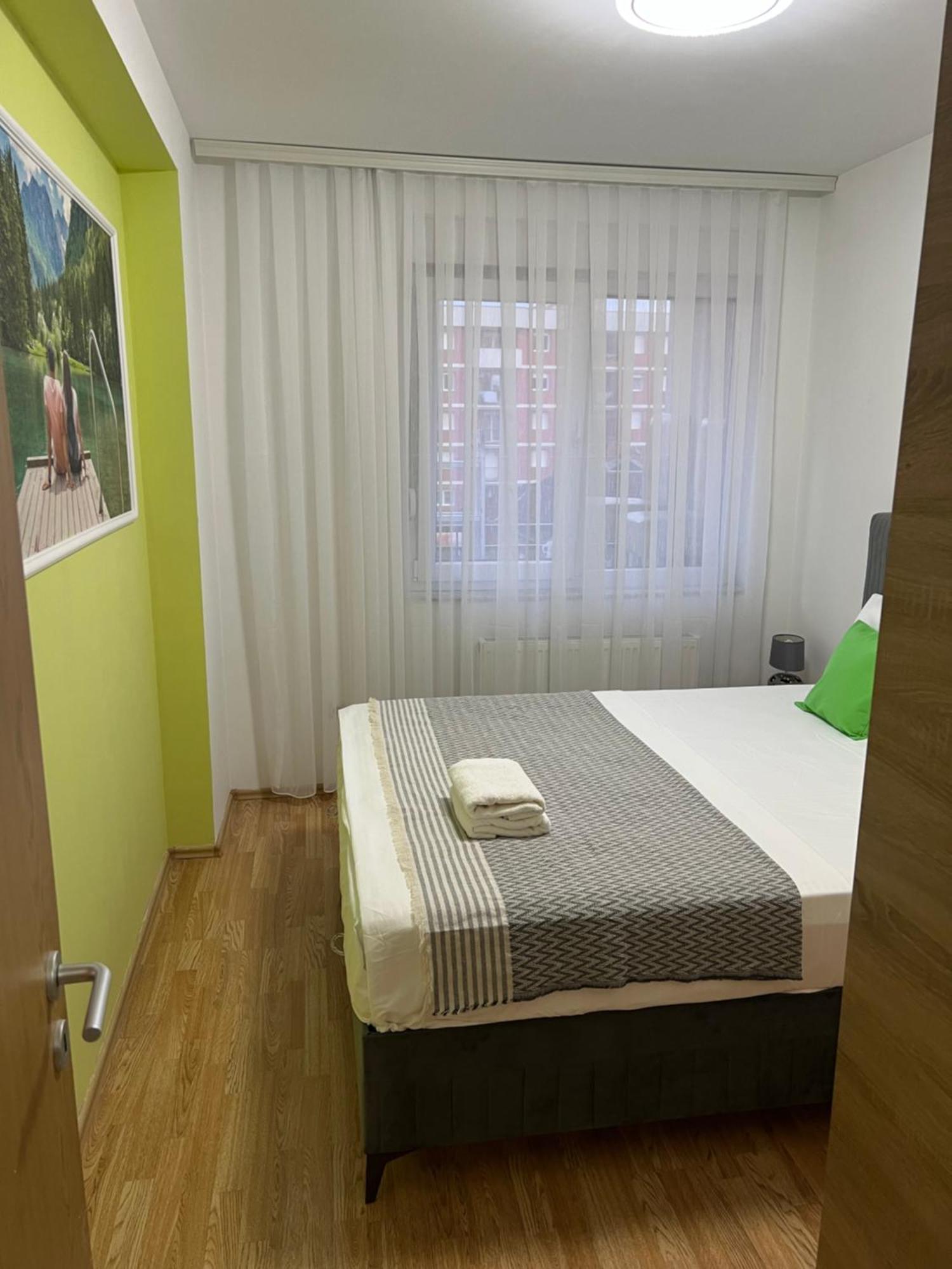 Prishtina Apartments Pristina Esterno foto
