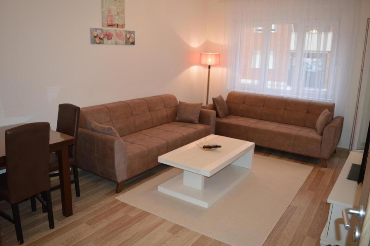 Prishtina Apartments Pristina Esterno foto